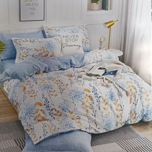 Double Bed Best Design 4Pcs Duvet Set With 2 Pillowcases & 1 Bedsheet image